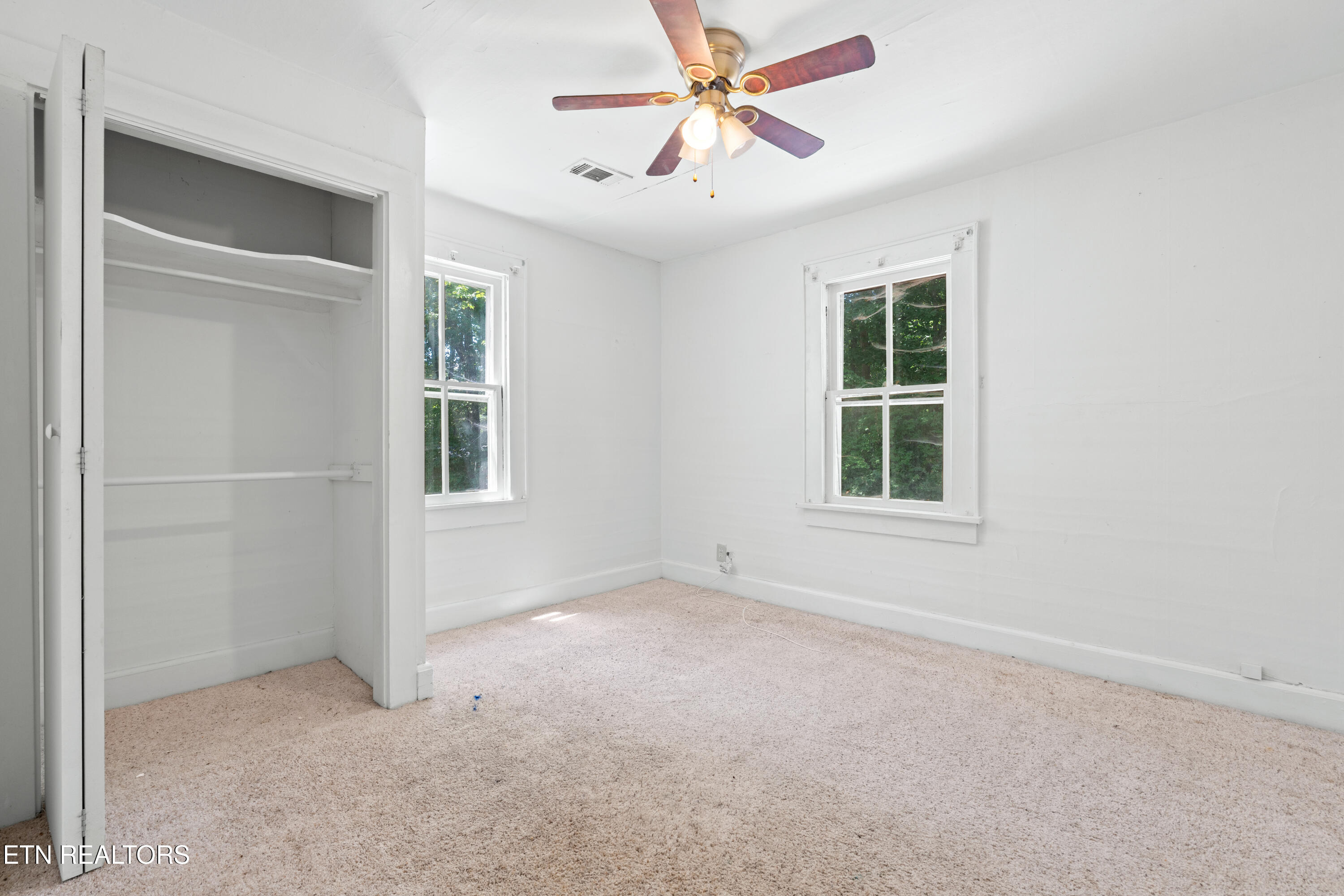 323 Lee Road Clinton, TN 37716 - Photo 14 of 28 323LeeRd-14