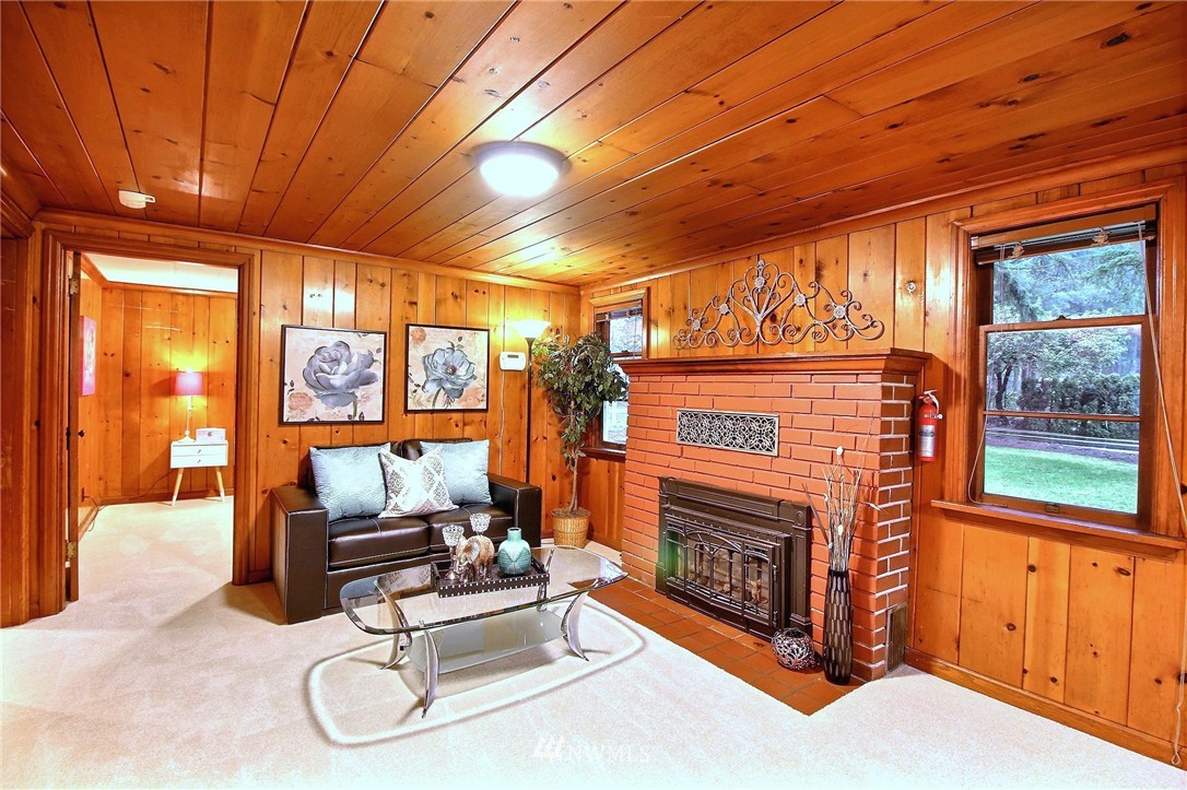 13025 Southeast 95th Way Renton, WA 98056 - Photo 2 of 25