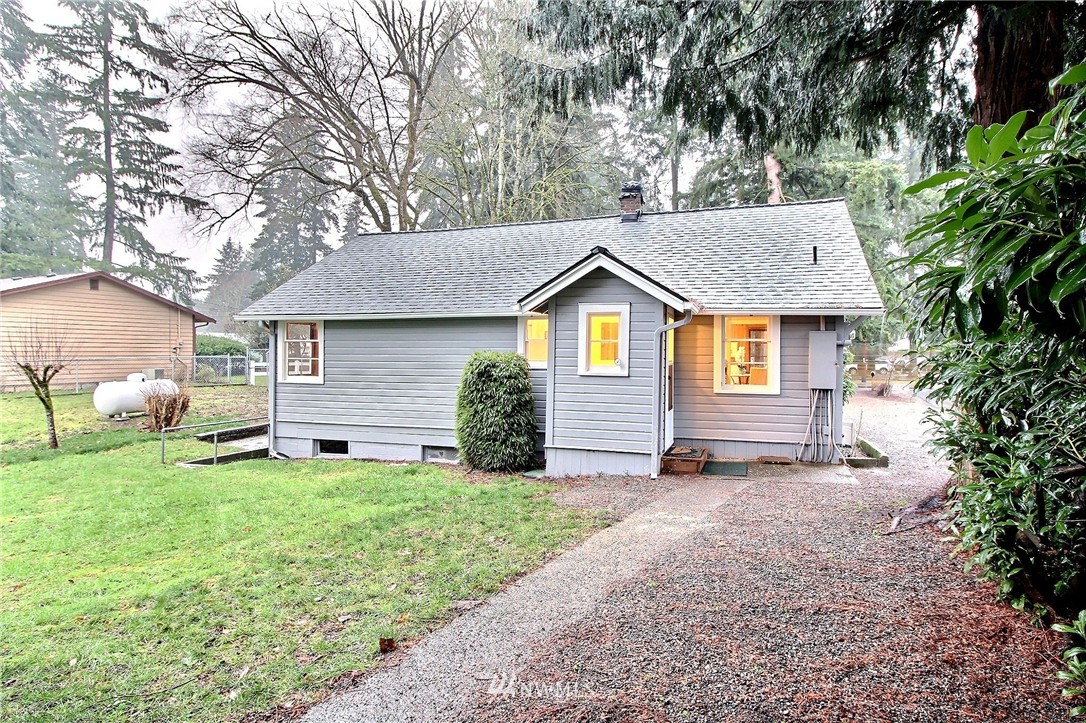 13025 Southeast 95th Way Renton, WA 98056 - Photo 17 of 25