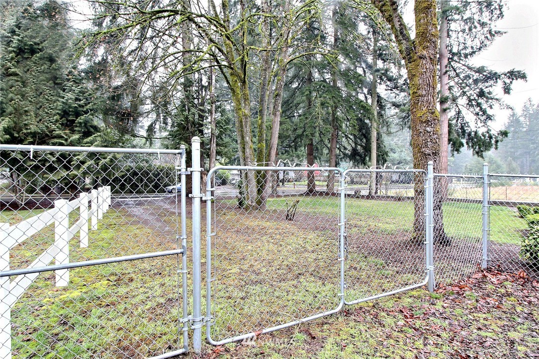 13025 Southeast 95th Way Renton, WA 98056 - Photo 22 of 25