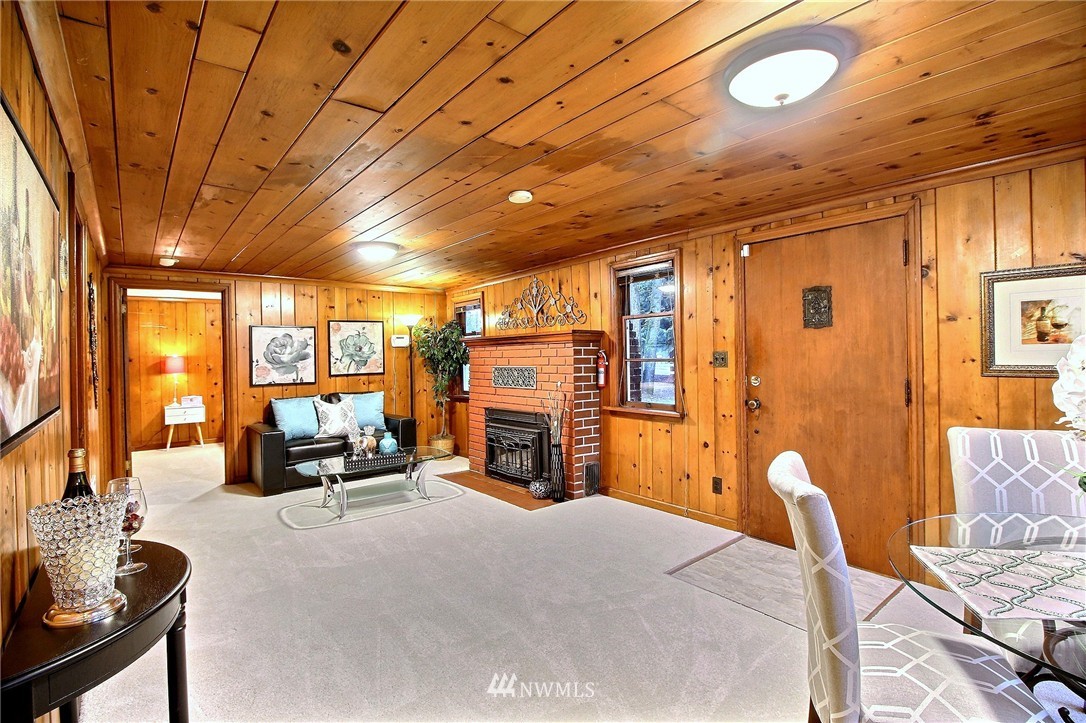 13025 Southeast 95th Way Renton, WA 98056 - Photo 4 of 25