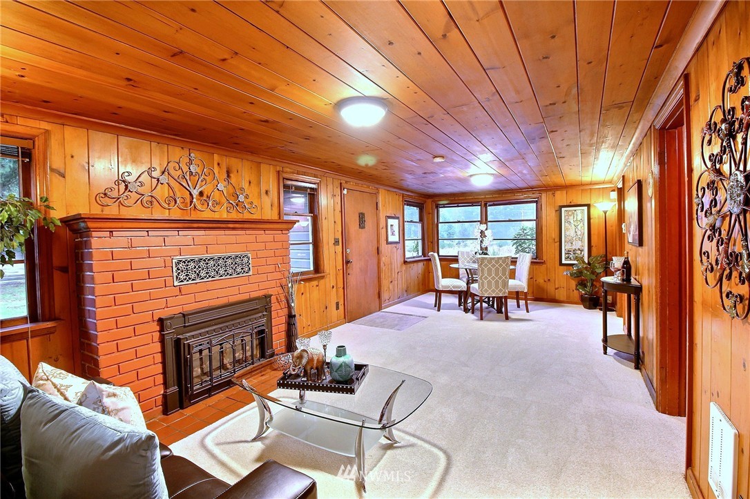 13025 Southeast 95th Way Renton, WA 98056 - Photo 8 of 25