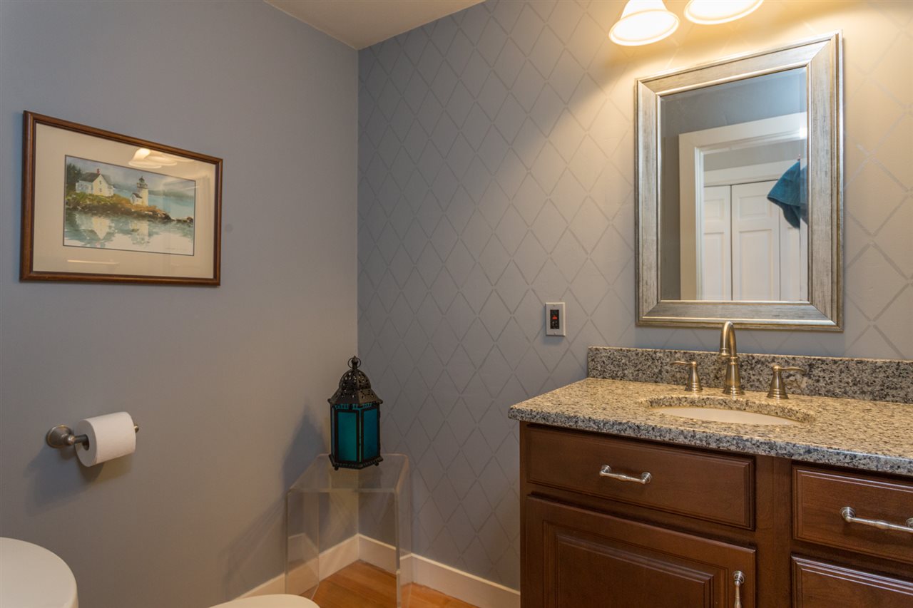 38 Brentwood Road Exeter, NH 03833 - Photo 31 of 40