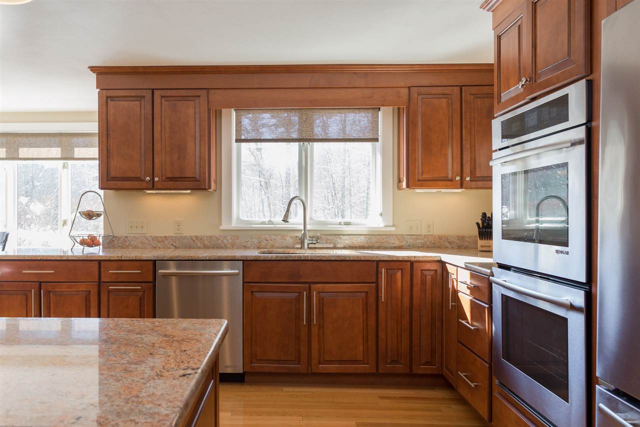 38 Brentwood Road Exeter, NH 03833 - Photo 5 of 40