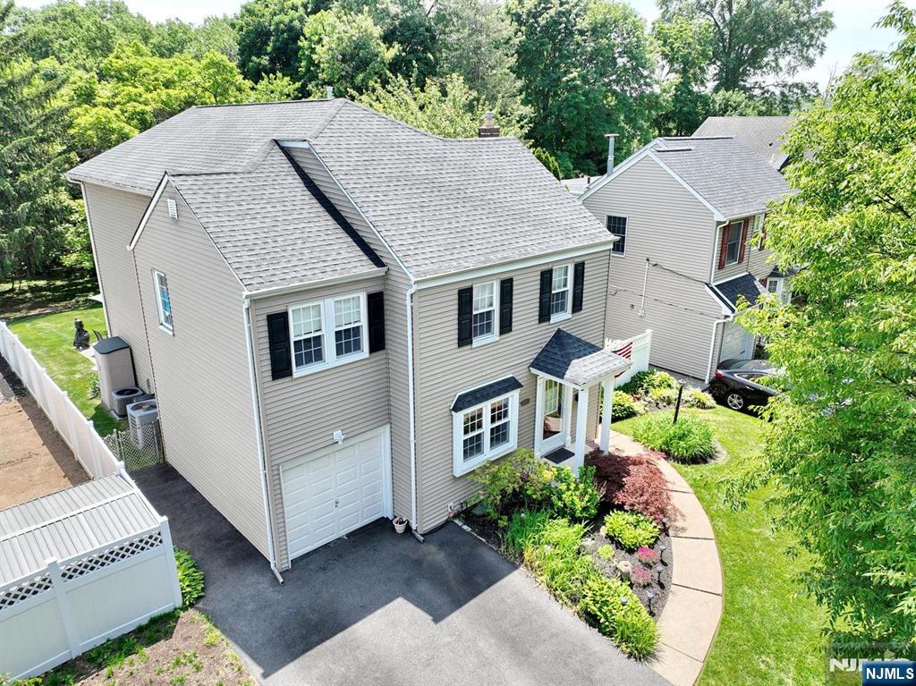 396 Burlington Road Paramus, NJ 07652 - Photo 38 of 46