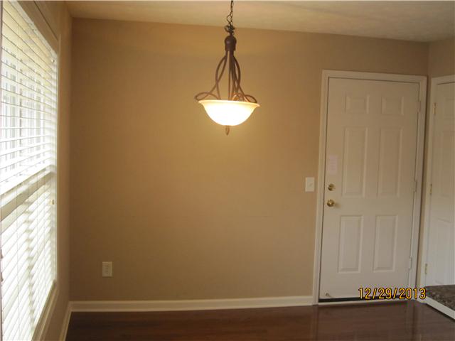 816 Lock 4 Road Gallatin, TN 37066 - Photo 5 of 12 Gallery Image 5