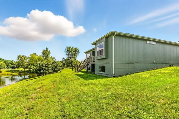 $339,000 | 21709 North Ridge, Peculiar, MO 64078