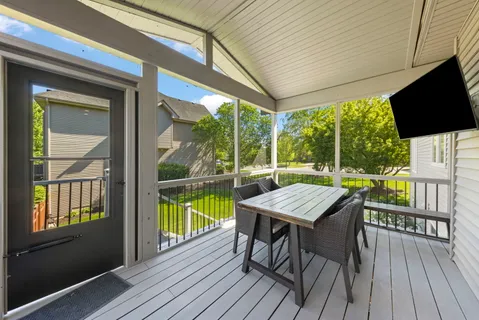 $685,000 | 26407 Silverleaf Drive, Plainfield, IL 60585