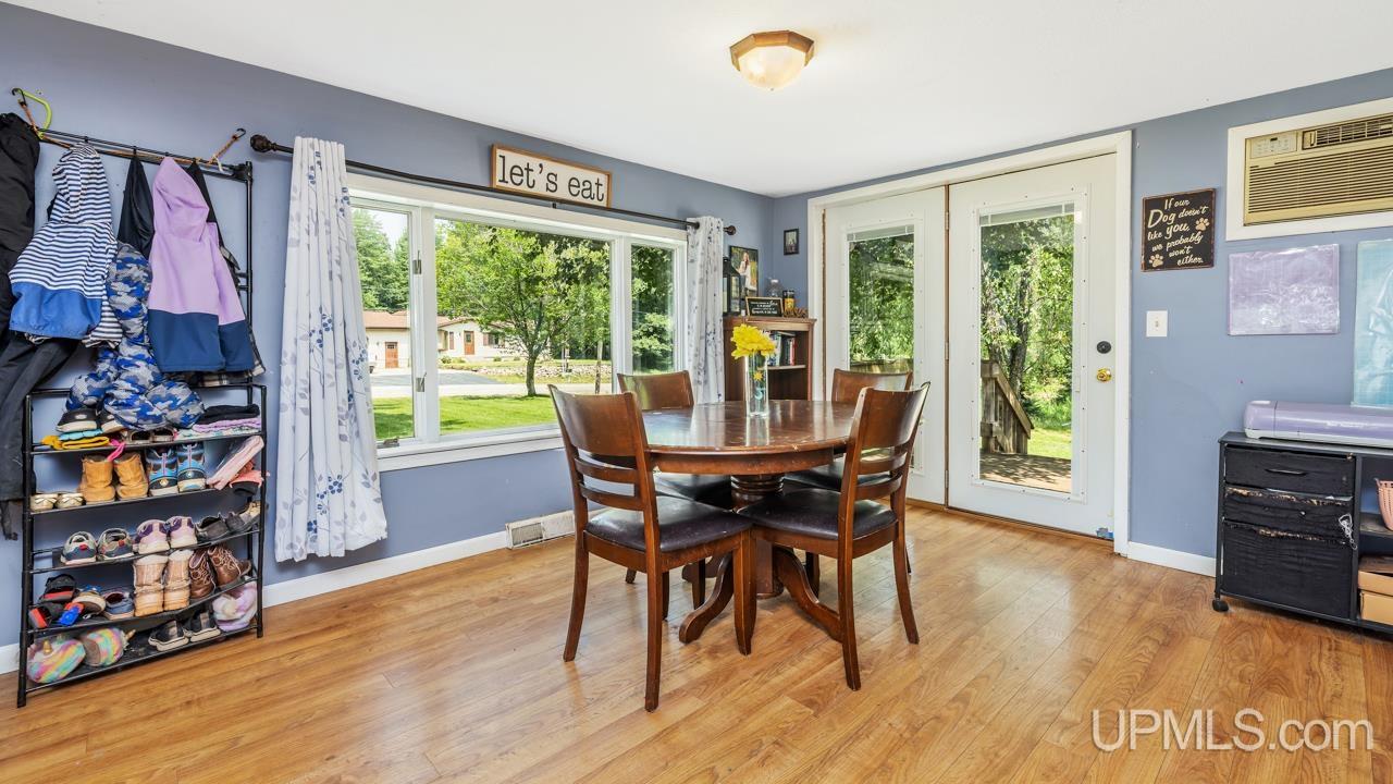 5373 18th Road Escanaba, MI 49829 - Photo 8 of 21