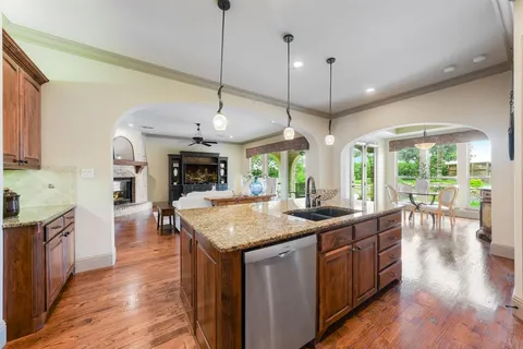 $1,350,000 | 5859 Shoreside Bend, Irving, TX 75039