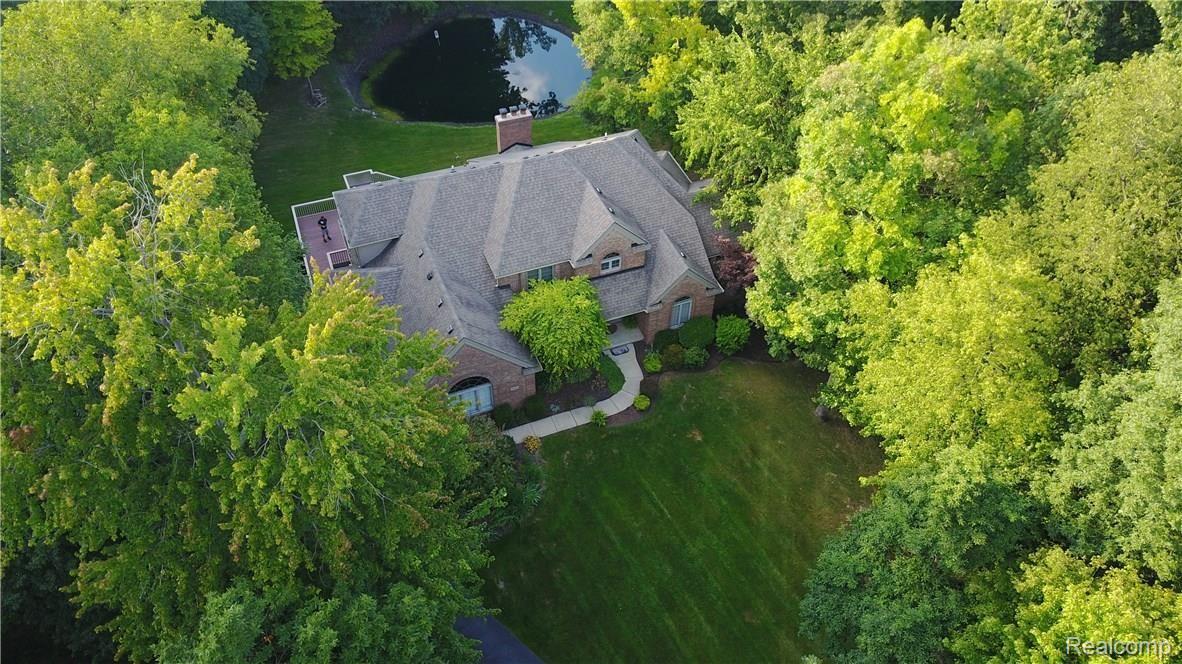 9425 Quail Ridge Run Brighton, MI 48114 - Photo 8 of 21 QRR Drone 4.JPG