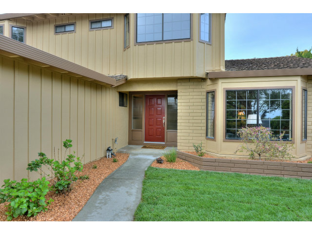 8685 Del Rey Court Gilroy, CA 95020 - Photo 3 of 24 Gallery Image 3
