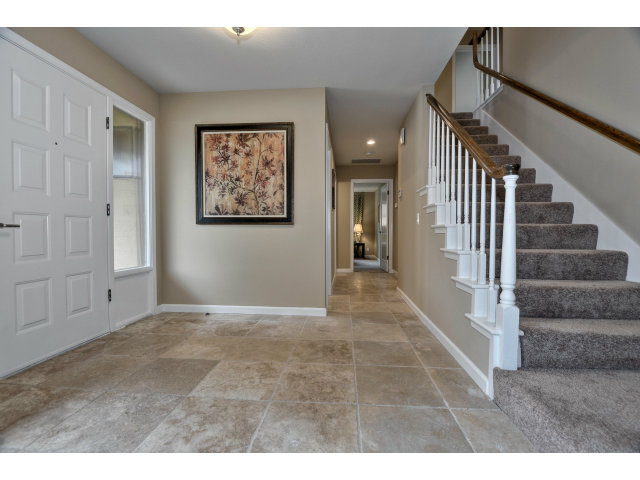 8685 Del Rey Court Gilroy, CA 95020 - Photo 4 of 24 Gallery Image 4