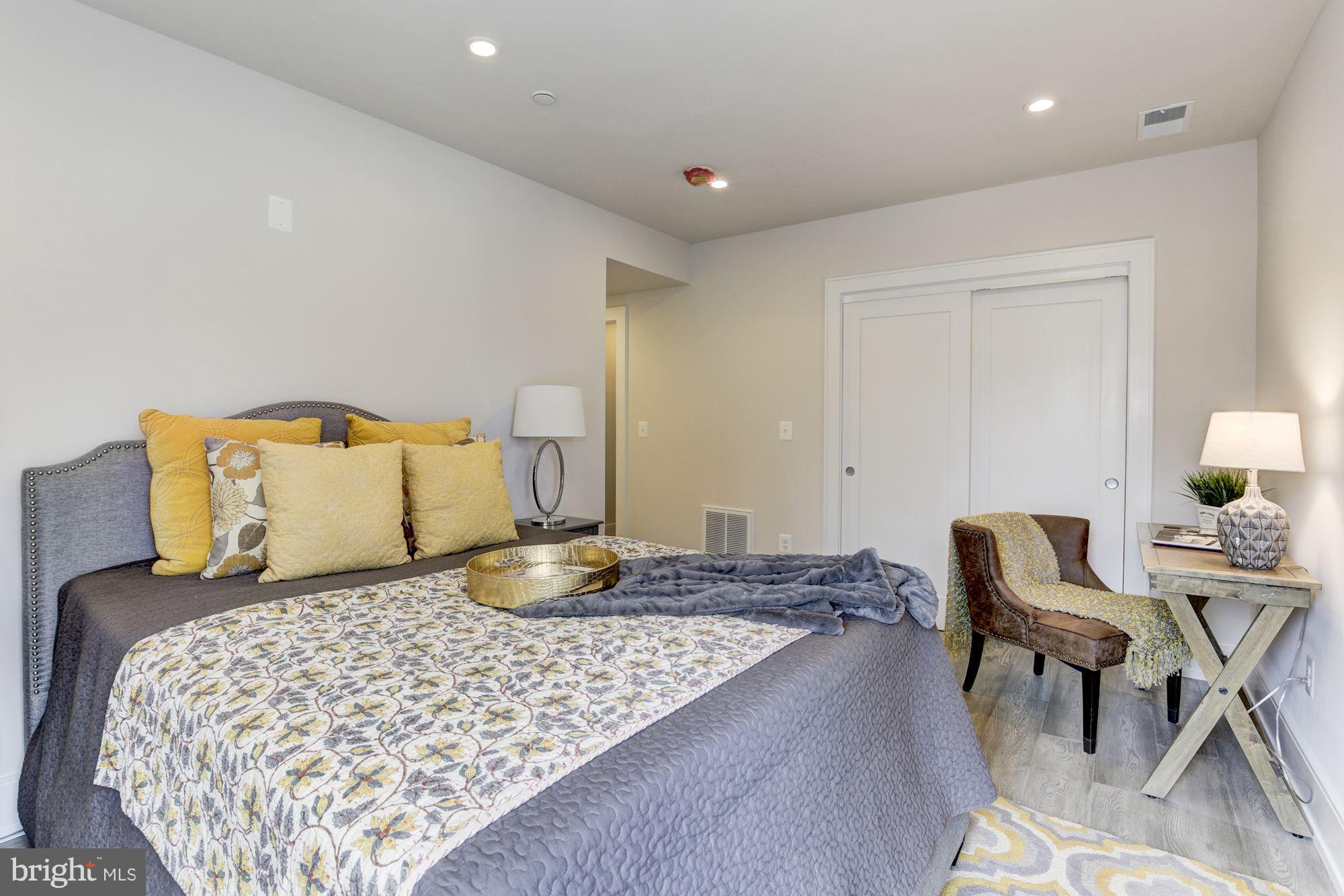 525 Park Road Northwest, Unit 101 Washington, DC 20010 - Photo 6 of 14 OVERSIZED Owners Bedroom