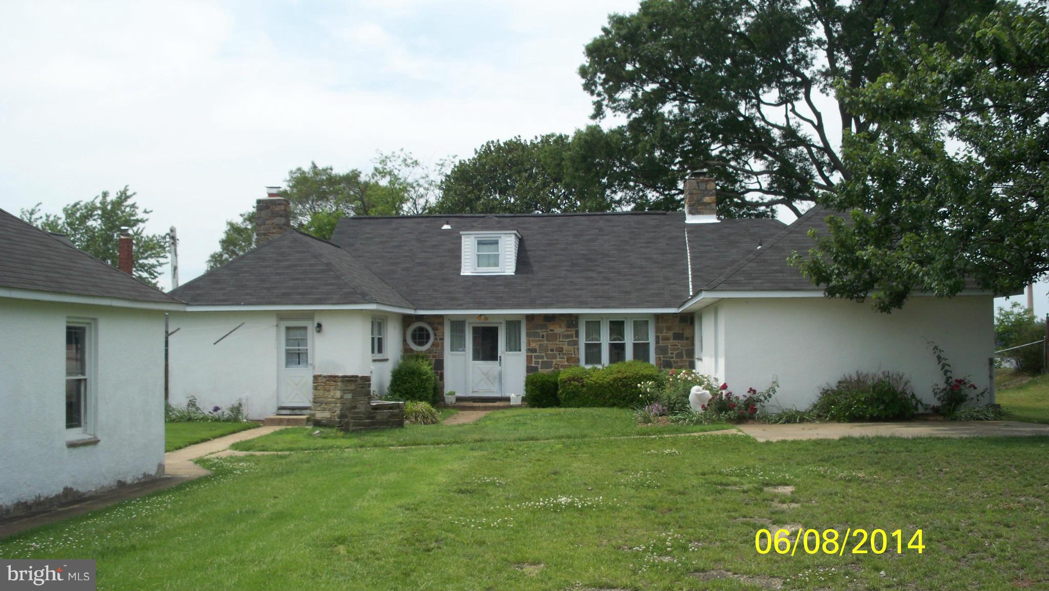 144 Park Road Pasadena, MD 21122 - Photo 9 of 23 Exterior (Front)