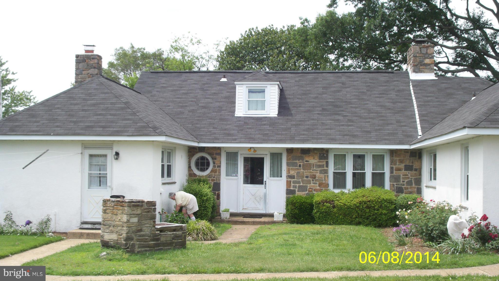 144 Park Road Pasadena, MD 21122 - Photo 10 of 23 Exterior (Front)