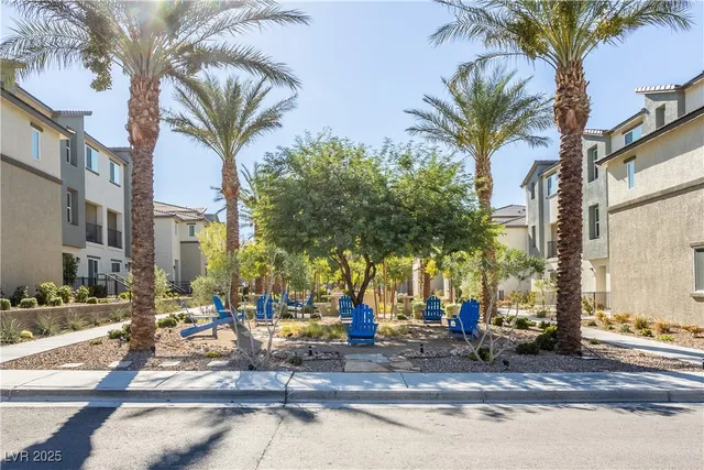 $2,950 | 2849 Desert Mosaic Lane, Unit 5, Las Vegas, NV 89183
