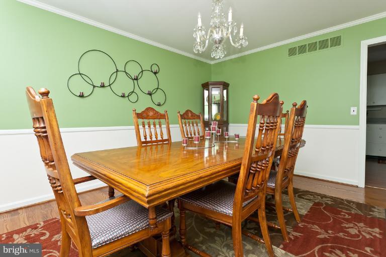 2003 Pine Pep Road Reisterstown, MD 21136 - Photo 15 of 30 Dining Rm w/classic swinging dr to kitchen