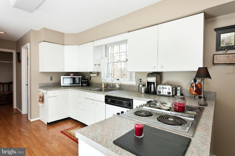 2003 Pine Pep Road Reisterstown, MD 21136 - Photo 18 of 30 Bright & Sunny kitchen