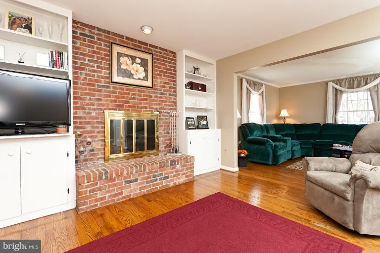 2003 Pine Pep Road Reisterstown, MD 21136 - Photo 25 of 30 Family Rm/Great Rm w/fireplace