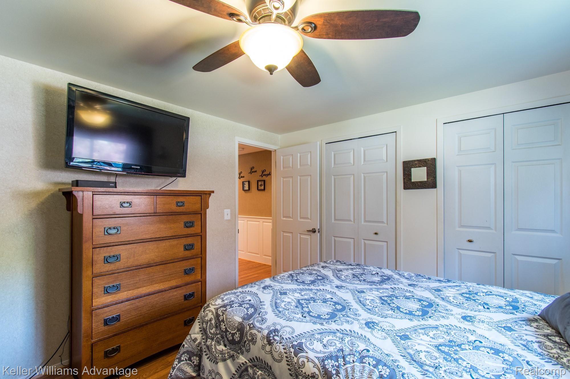 43627 Arlington Road Canton, MI 48187 - Photo 34 of 56 34.jpg