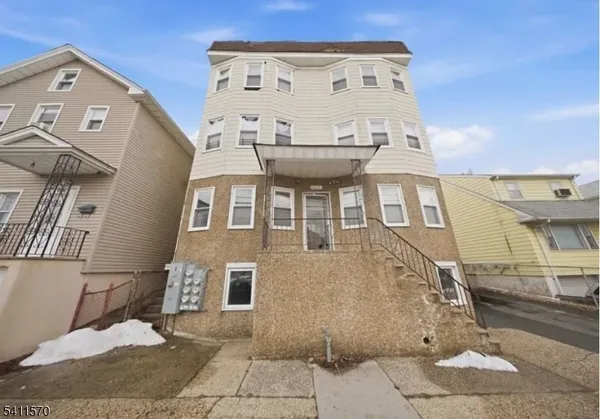 $3,450 | 437 Elm Street, Unit 1L, Kearny, NJ 07032