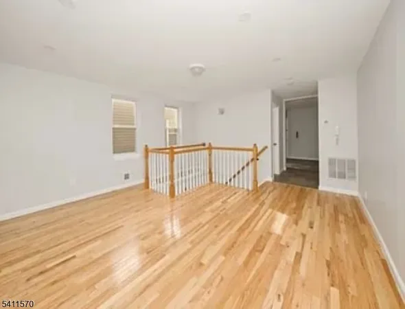 $3,450 | 437 Elm Street, Unit 1L, Kearny, NJ 07032