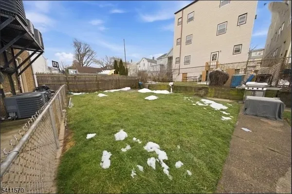 $3,450 | 437 Elm Street, Unit 1L, Kearny, NJ 07032