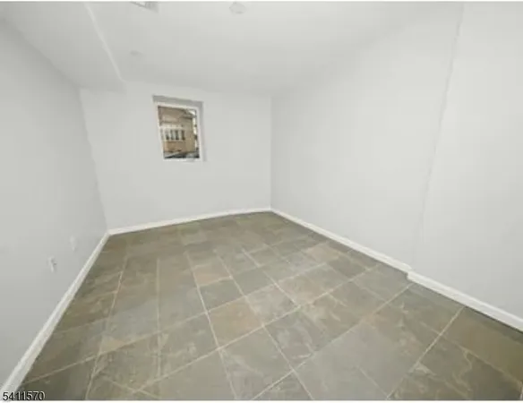 $3,450 | 437 Elm Street, Unit 1L, Kearny, NJ 07032