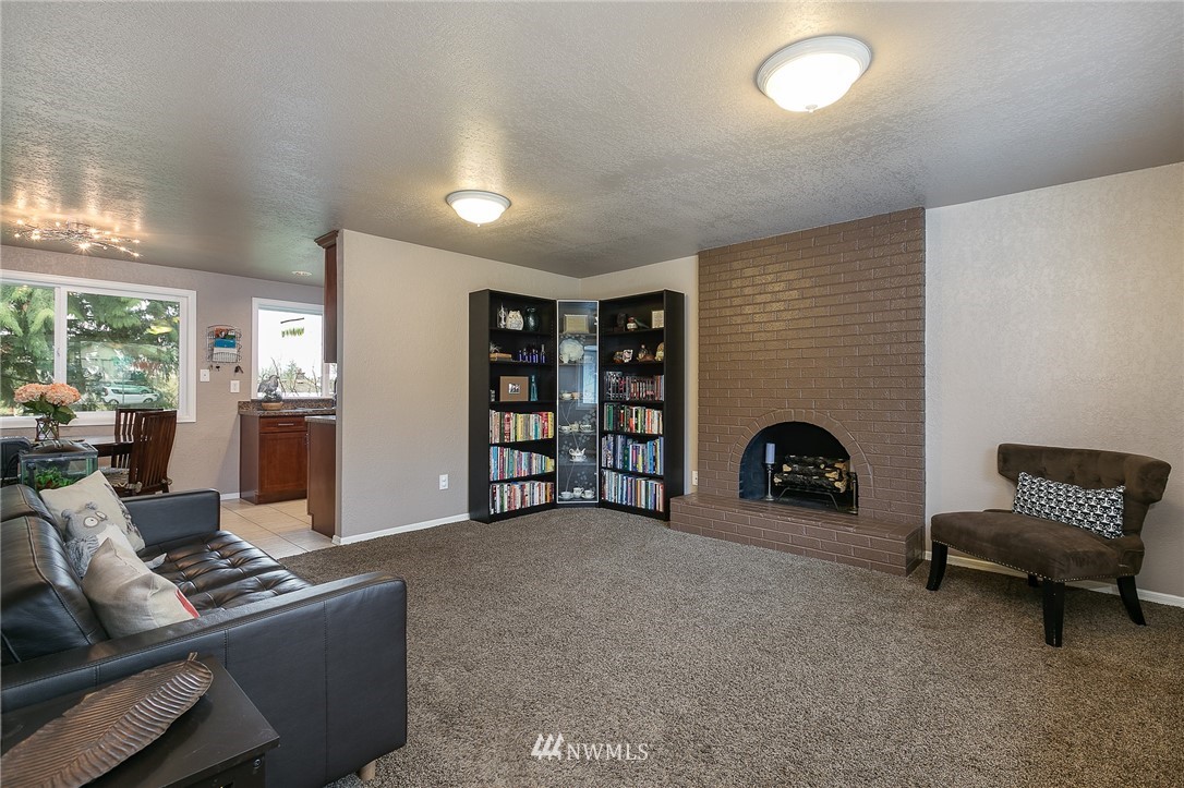 2214 177th Street Southeast Bothell, WA 98012 - Photo 4 of 19