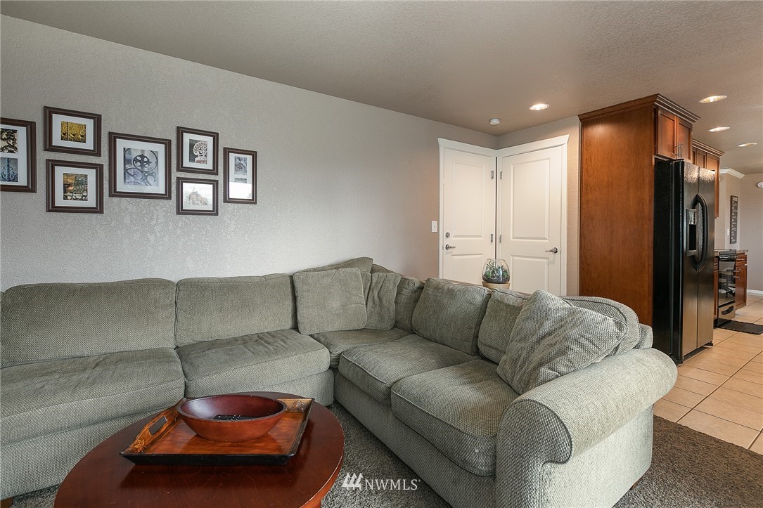 2214 177th Street Southeast Bothell, WA 98012 - Photo 10 of 19