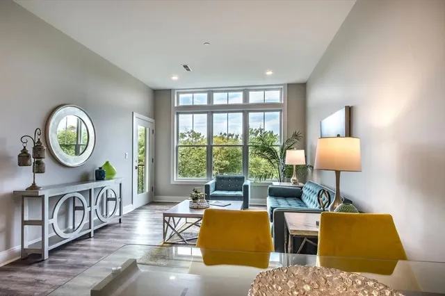 $2,350 | 2 Broadway, Unit ONEBED, Lynnfield, MA 01940