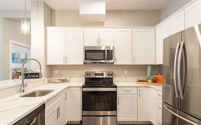 $2,350 | 2 Broadway, Unit ONEBED, Lynnfield, MA 01940