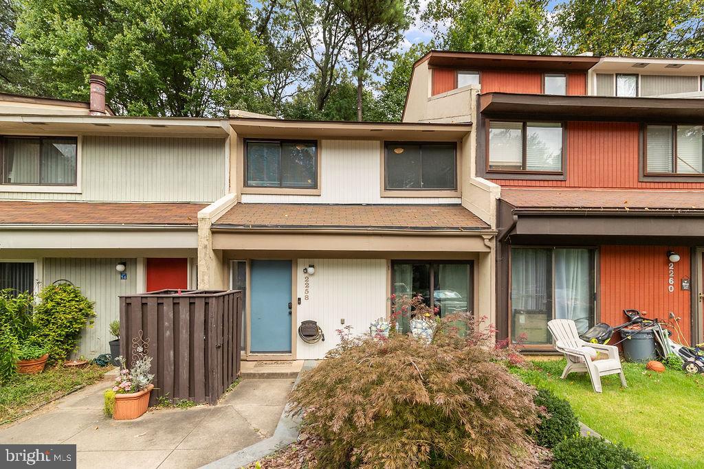 2258 Coppersmith Square Reston, VA 20191 - Photo 2 of 44 Gallery Image 2