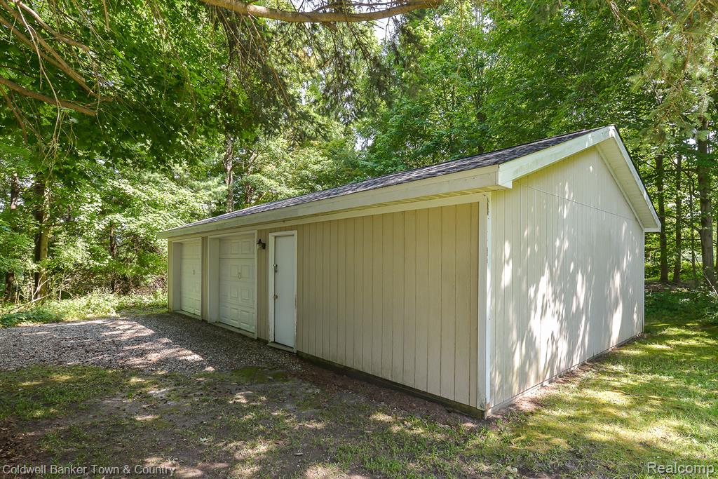 1550 Dutcher Road Howell, MI 48843 - Photo 64 of 77
