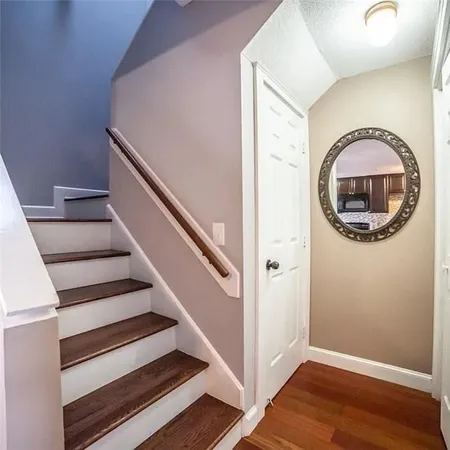 $3,000 | 66 Girard Avenue, Unit 215, Newport, RI 02840