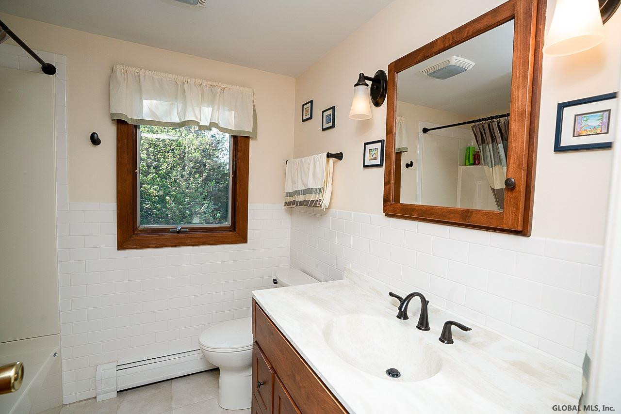 46 Garnsey Road Rexford, NY 12148 - Photo 20 of 37 Photo 20