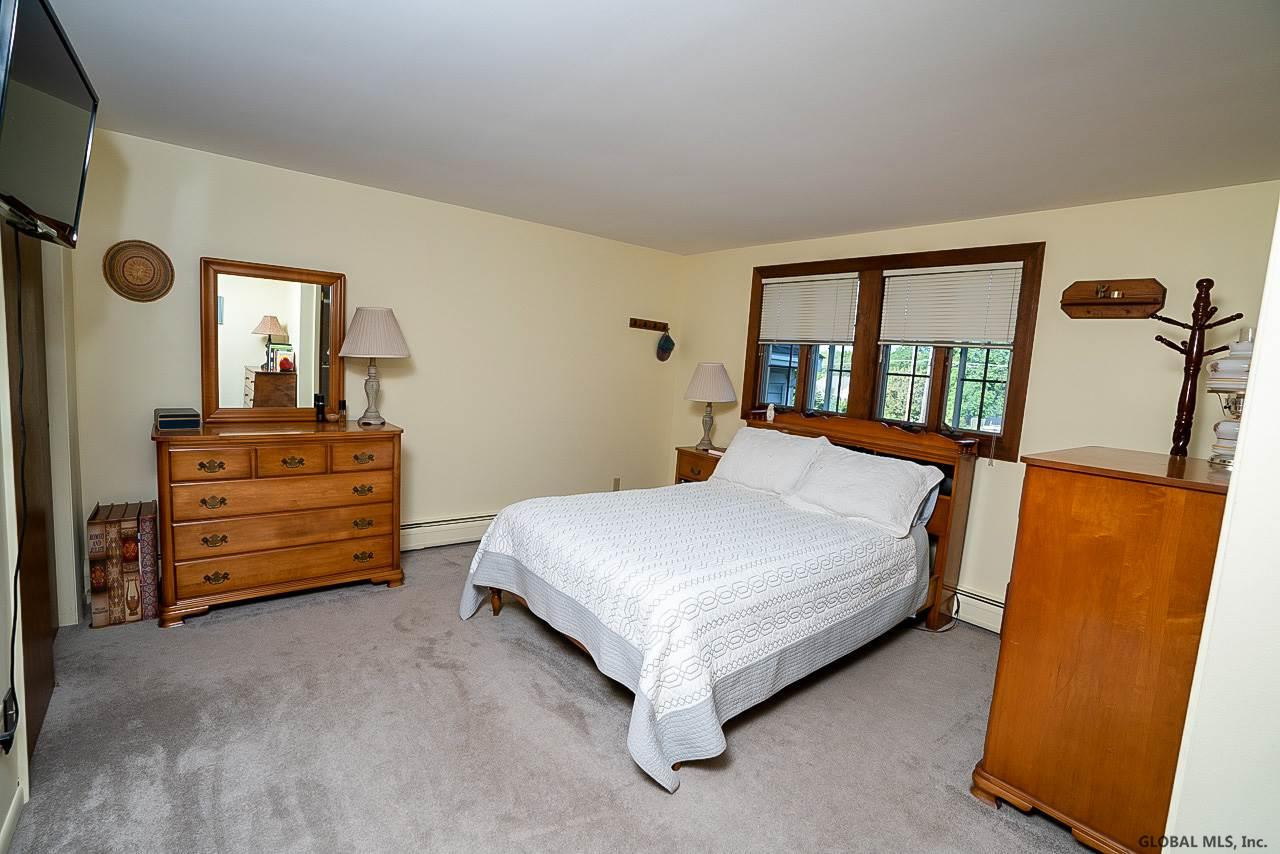 46 Garnsey Road Rexford, NY 12148 - Photo 22 of 37 Photo 22