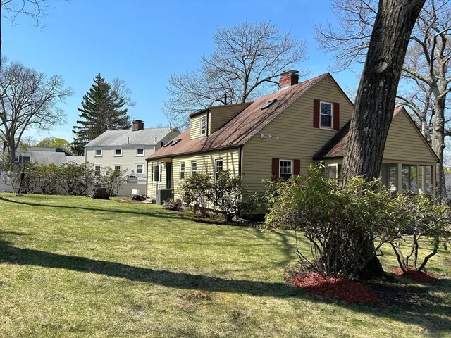 $4,650 | 15 Roundwood Road, Newton, MA 02464