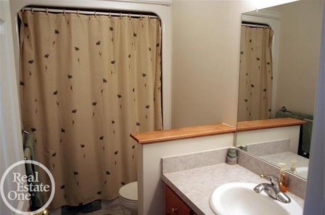 1212 Grace Avenue Rochester Hills, MI 48309 - Photo 23 of 24