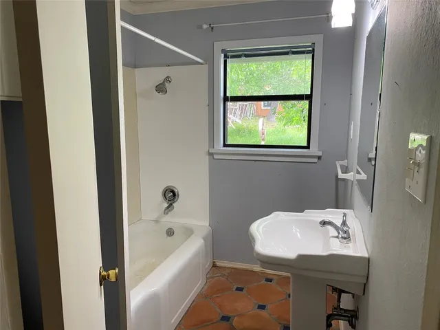 $1,500 | 47 Presidio Road, Wimberley, TX 78676