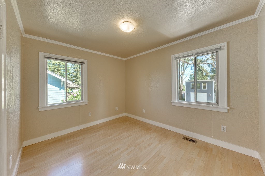 2308 Lowell Road Everett, WA 98203 - Photo 12 of 25