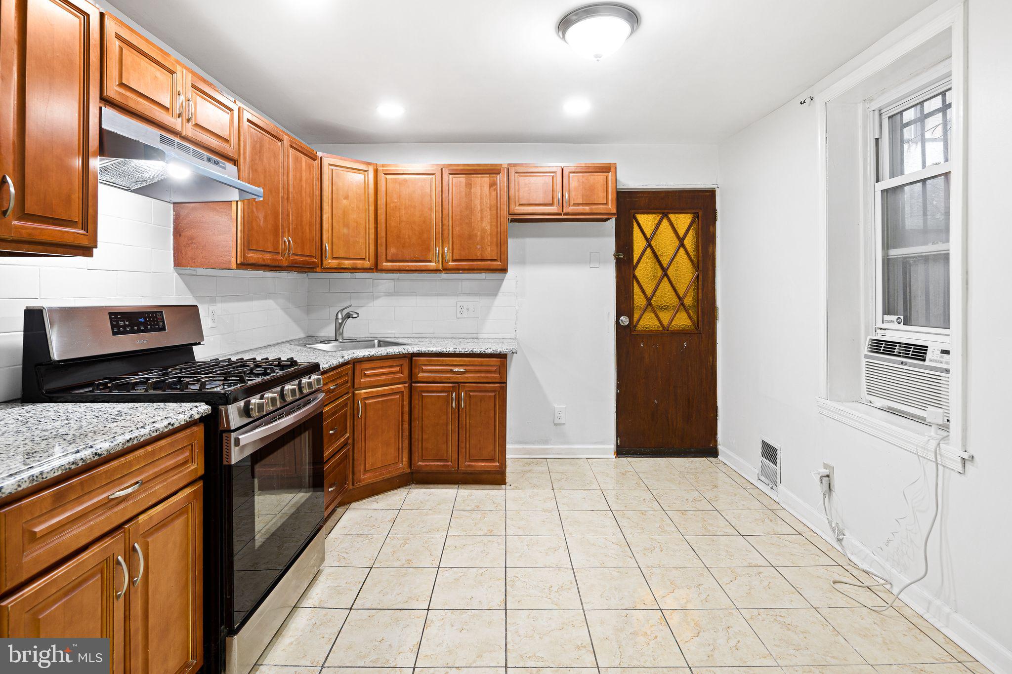 1216 South Bonsall Street Philadelphia, PA 19146 - Photo 7 of 24 Kitchen