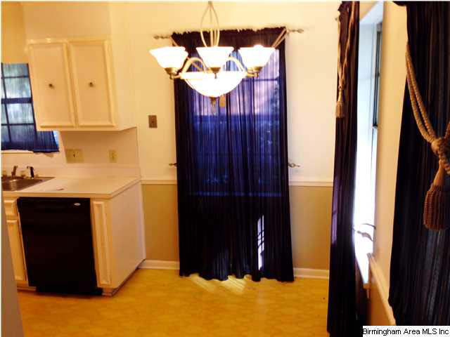829 Rockingham Road Birmingham, AL 35235 - Photo 7 of 13