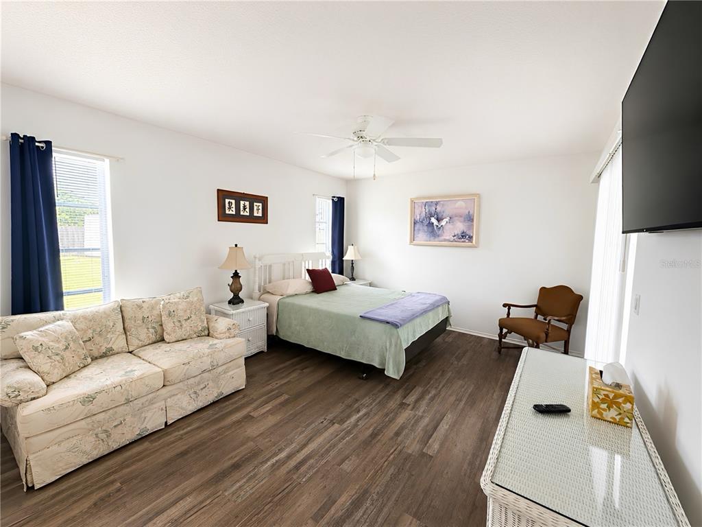 4227 Conrad Road Venice, FL 34293 - Photo 3 of 19 Gallery Image 3