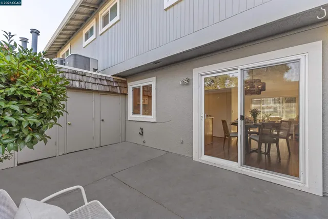 a view of livingroom with windows