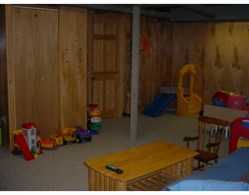 92 Northgate Road Northborough, MA 01532 - Photo 8 of 9 Gallery Image 8