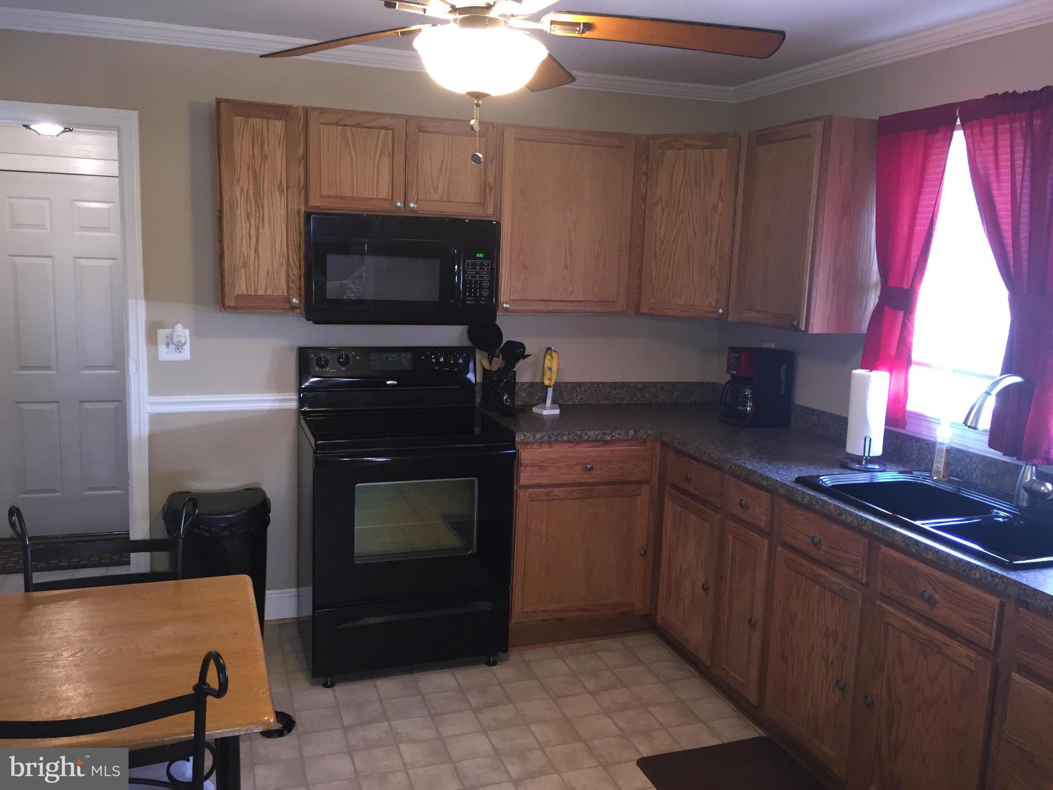 212 East Fourteenth Avenue Ranson, WV 25438 - Photo 12 of 19 Kitchen