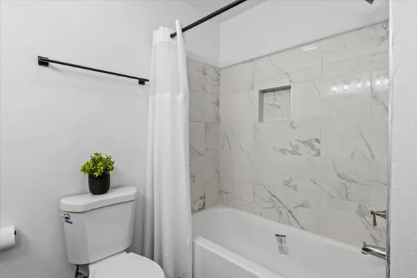 $299,999 | 2121 Shady Oaks Drive, Tallahassee, FL 32303