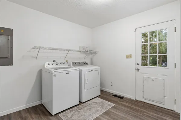 $299,999 | 2121 Shady Oaks Drive, Tallahassee, FL 32303